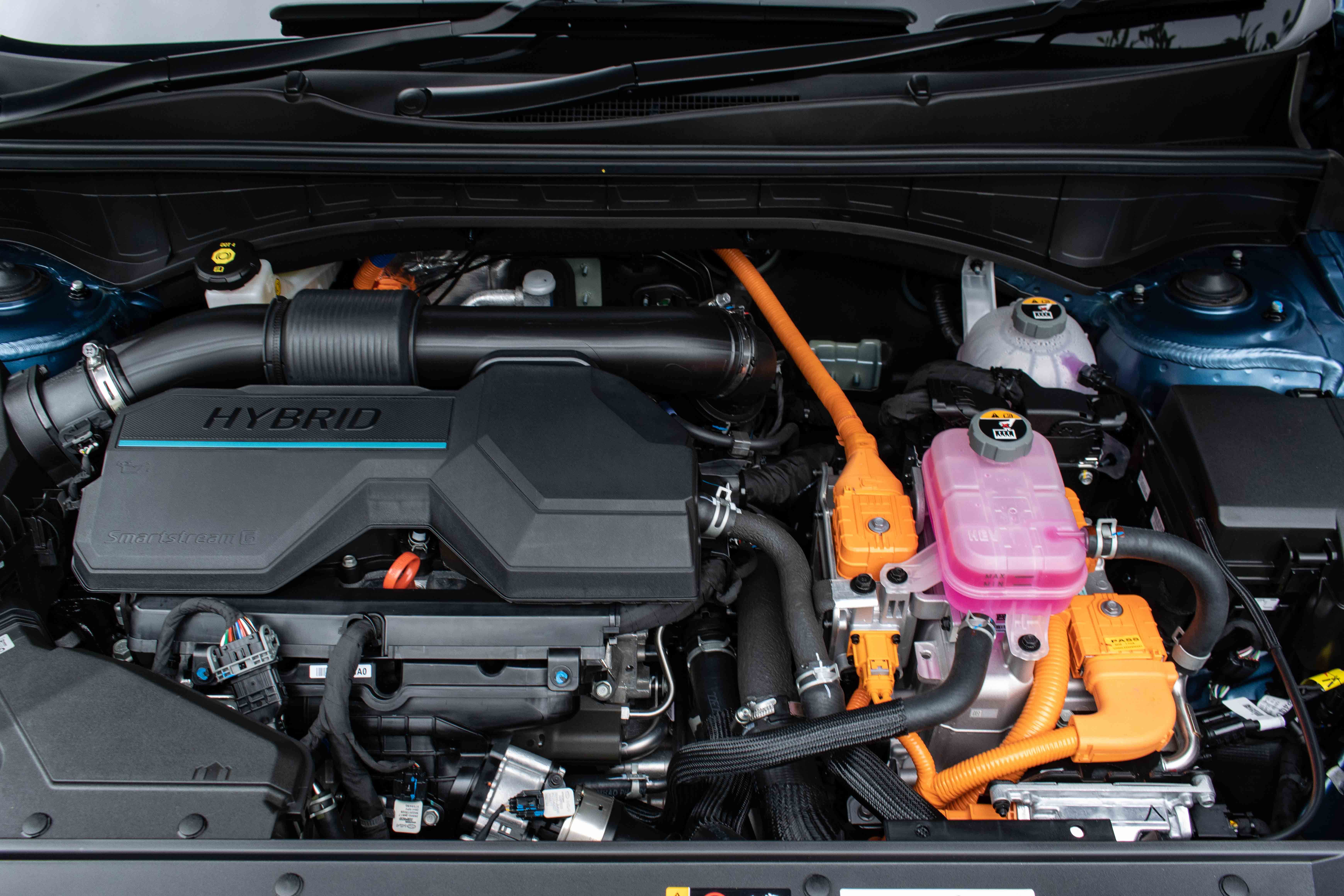 2022 KIA Sorento Hybrid 1.6 T SX Tech Singapore - Engine cover