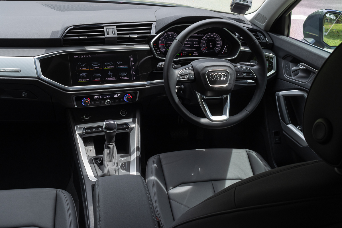 2022 Audi Q3 1.5 TFSI S tronic MHEV Singapore - Dashboard