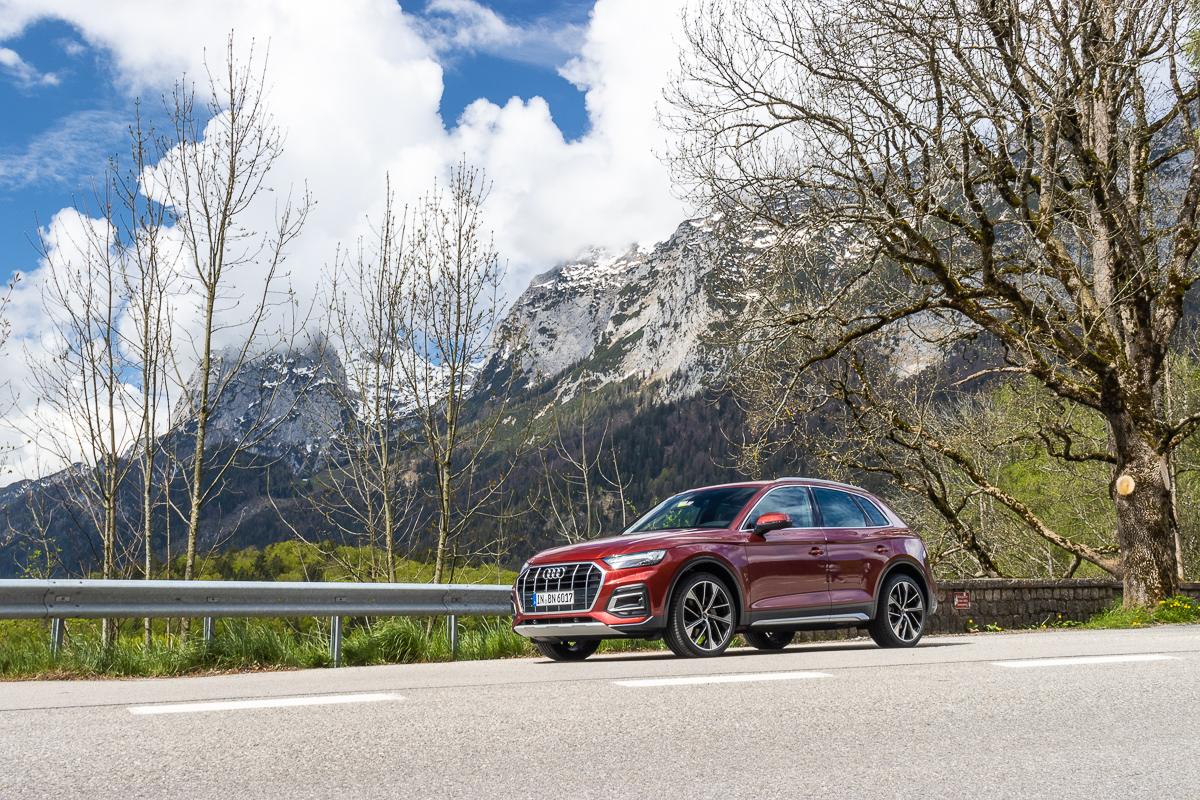 2022 Audi Q5 2.0 S Line Review Berchtesgaden Germany : Front left