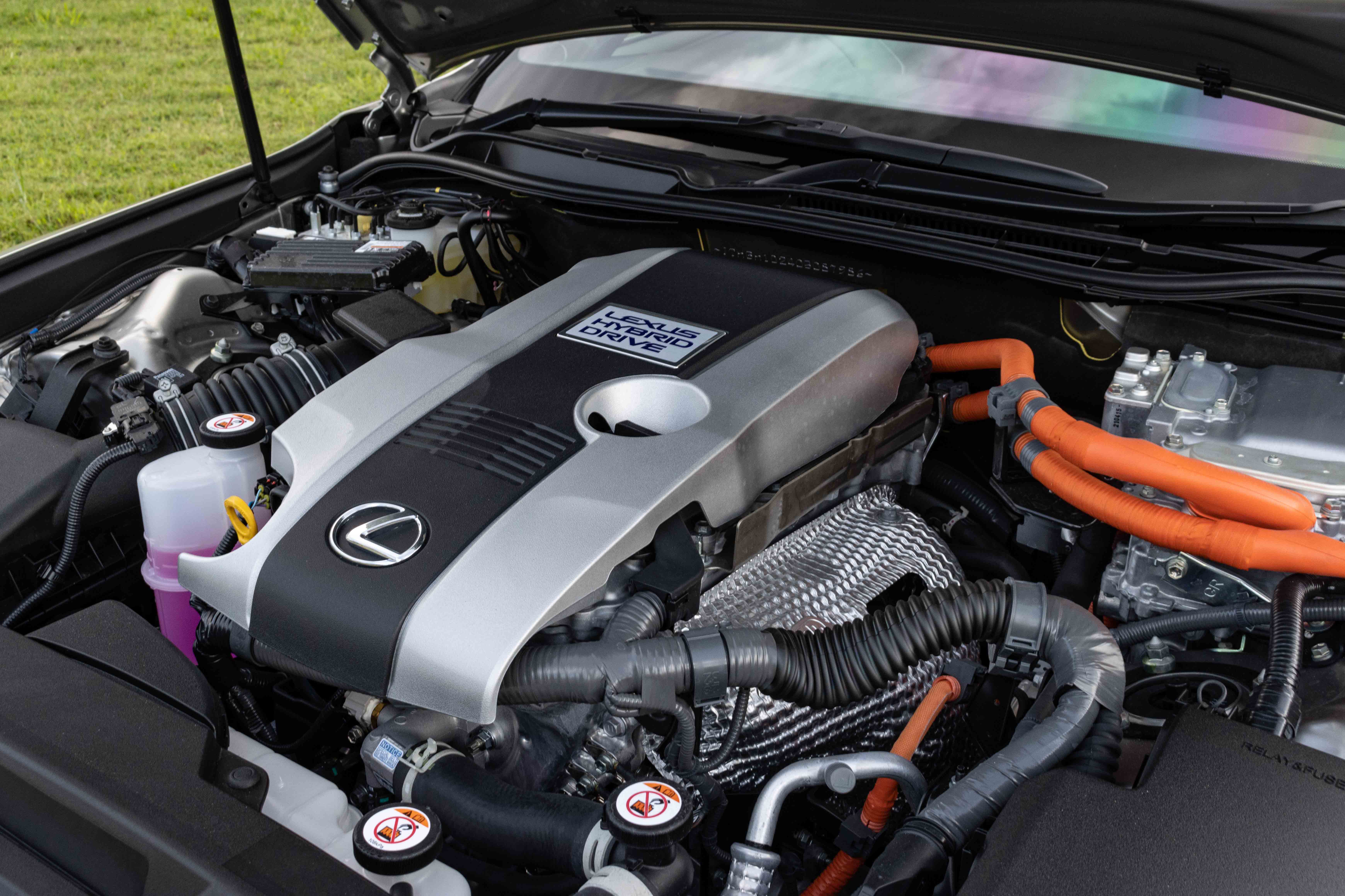 Lexus IS 300h Singapore - Engine cover