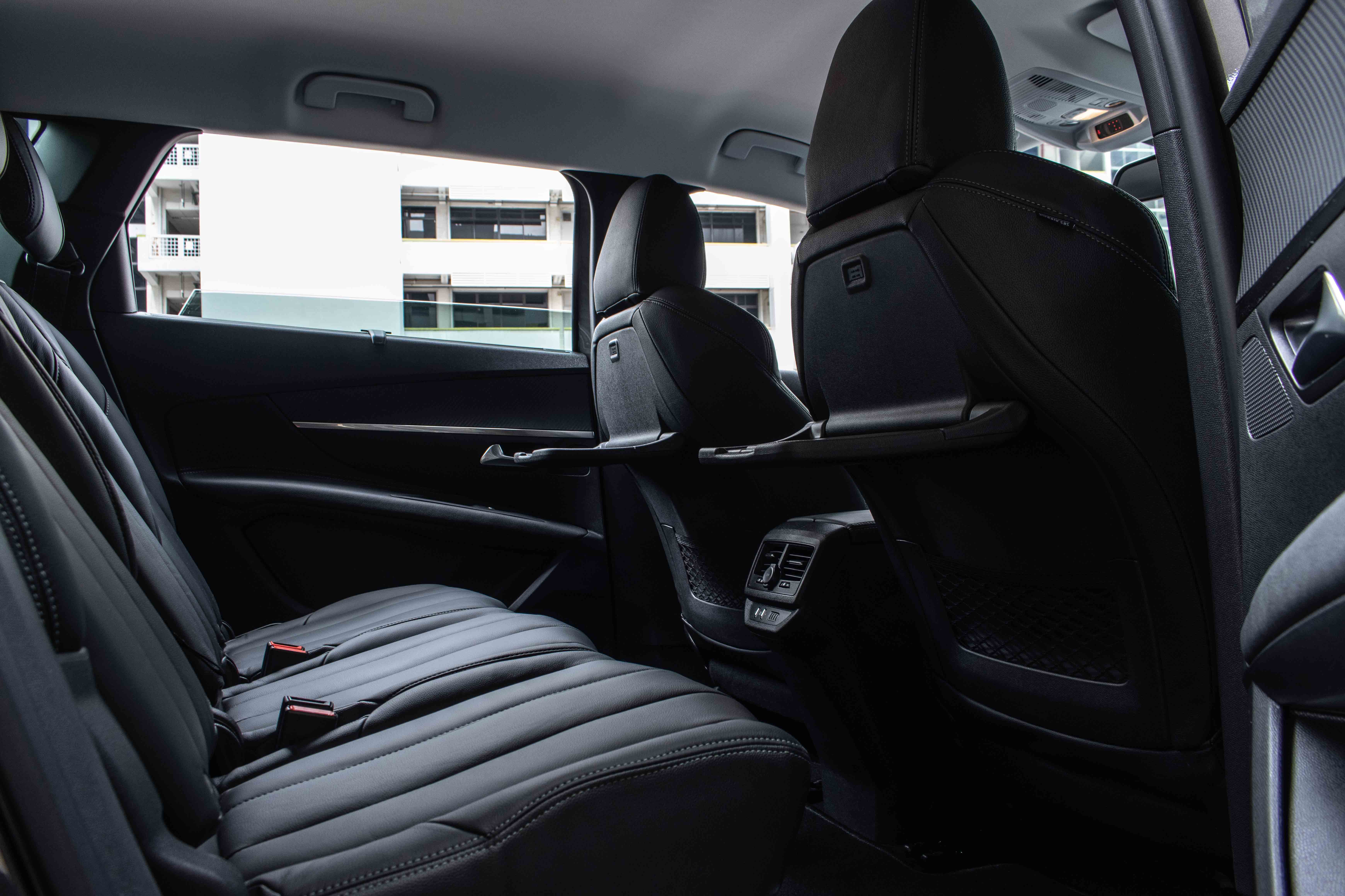 2021 Peugeot 5008 1.2 PureTech EAT8 7 Seater Active Premium Singapore - middle row seats