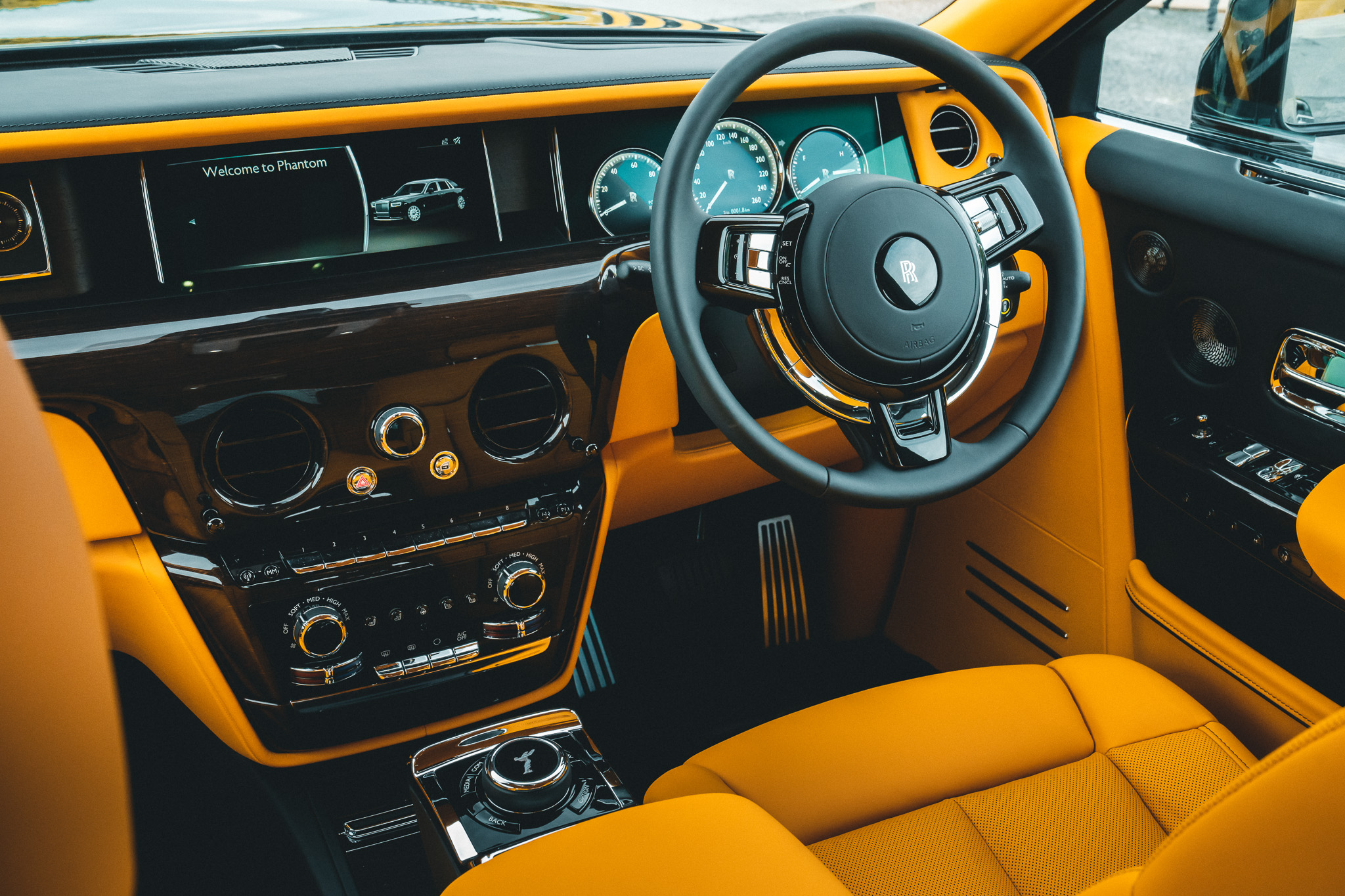 Rolls-Royce Phantom Series II Interior
