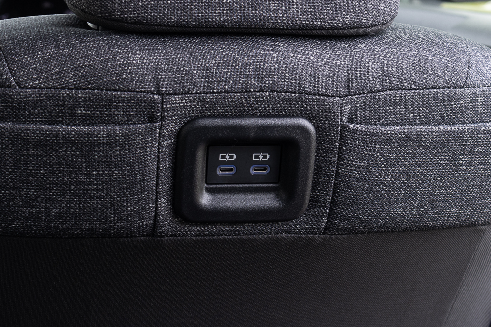 2022 Toyota Sienta 1.5 Elegance Singapore - Middle USB-C ports