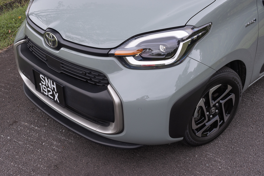 2022 Toyota Sienta 1.5 Elegance Singapore - Front detail