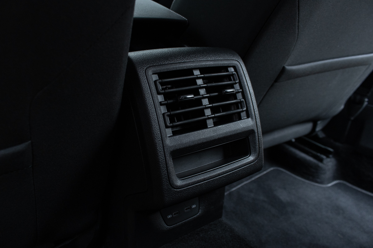 2023 Volkswagen Golf Life 1.5 96kW eTSI Singapore - Rear air-conditioning vents