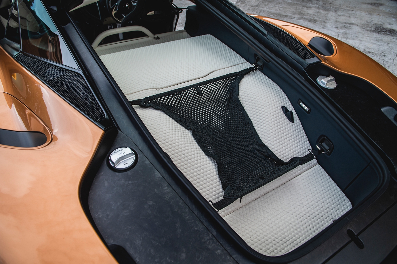 Up to 420-litres of storage capacity. Note carbonfibre frame for added rigidity