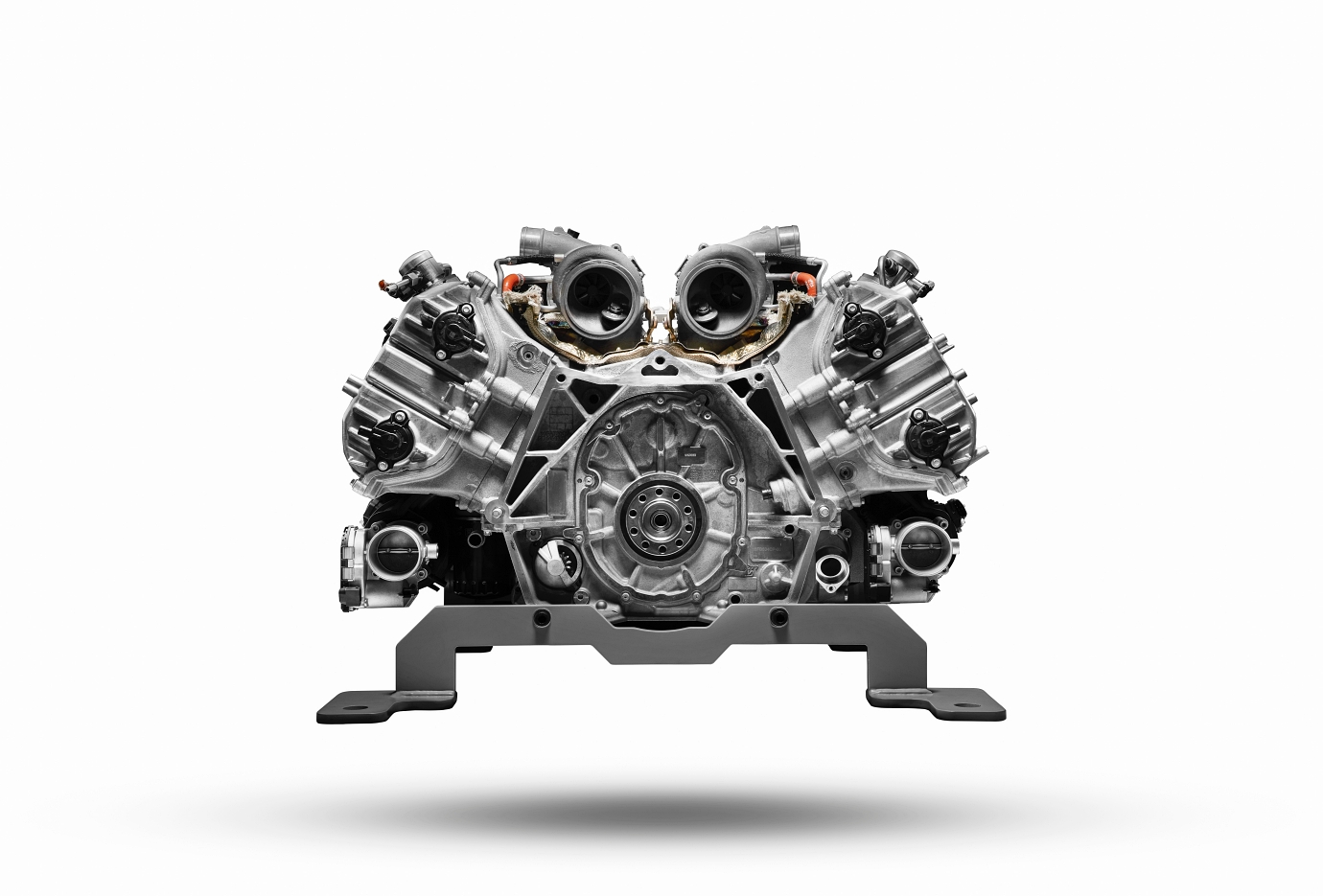 M630 hot-in-vee 2.9-litre twin-turbo V6