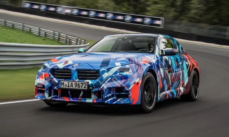 The new BMW M2 will have ‘similar performance’ to the old M2 CS…