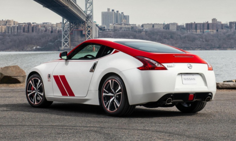 A two-tone Nissan 370Z marks 50 years of Z cars