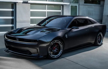 The all-electric Dodge Charger Daytona SRT Concept is louder and faster than a V8 muscle car
