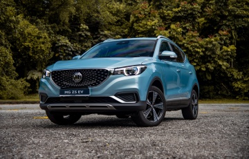 MG ZS EV Review : Bang For Your Buck