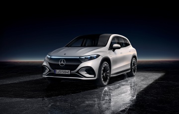 Here you have it, the Mercedes-EQ EQS SUV